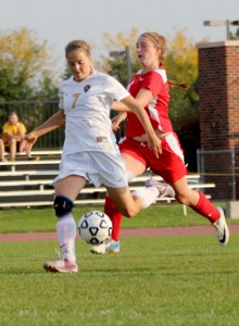 Maddison Ackiss gets behind the Cardinal defense (Photo courtesy of Jessica Williams '16)
