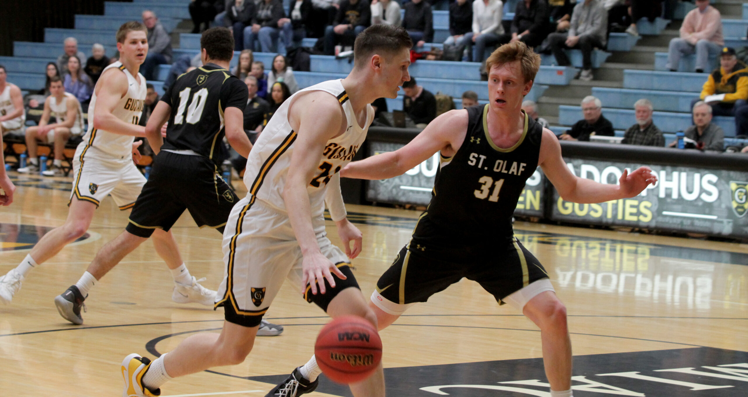 Men’s Basketball Travels to St. Olaf Saturday Posted on