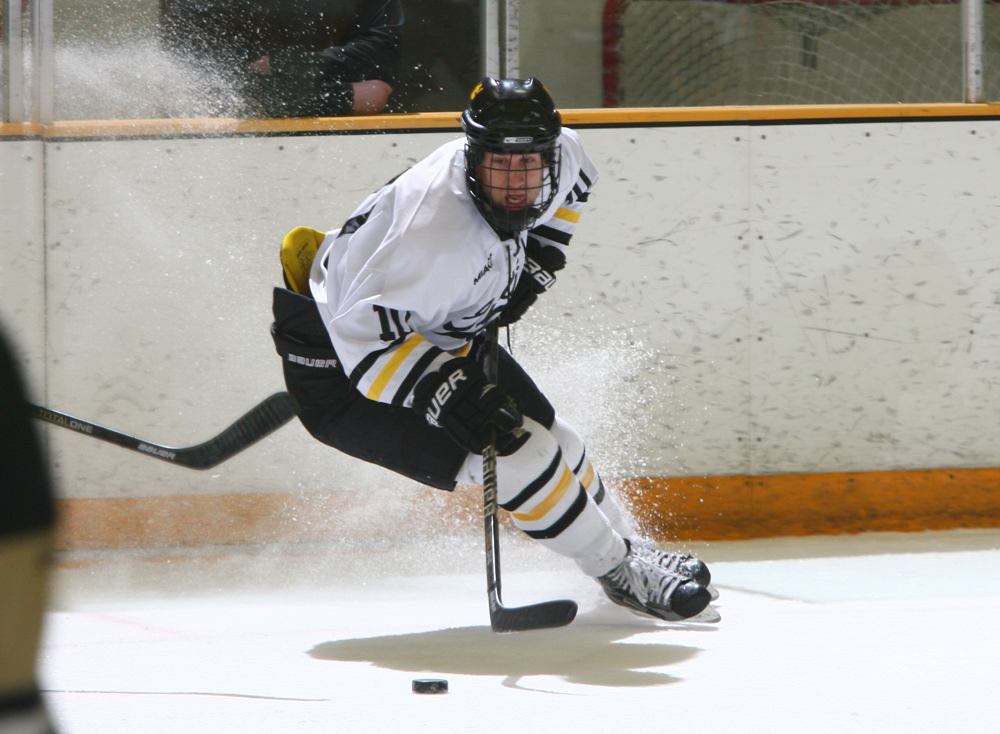 Ross Ring-Jarvi Bestowed 2011-12 AHCA And USCHO All-America Honors