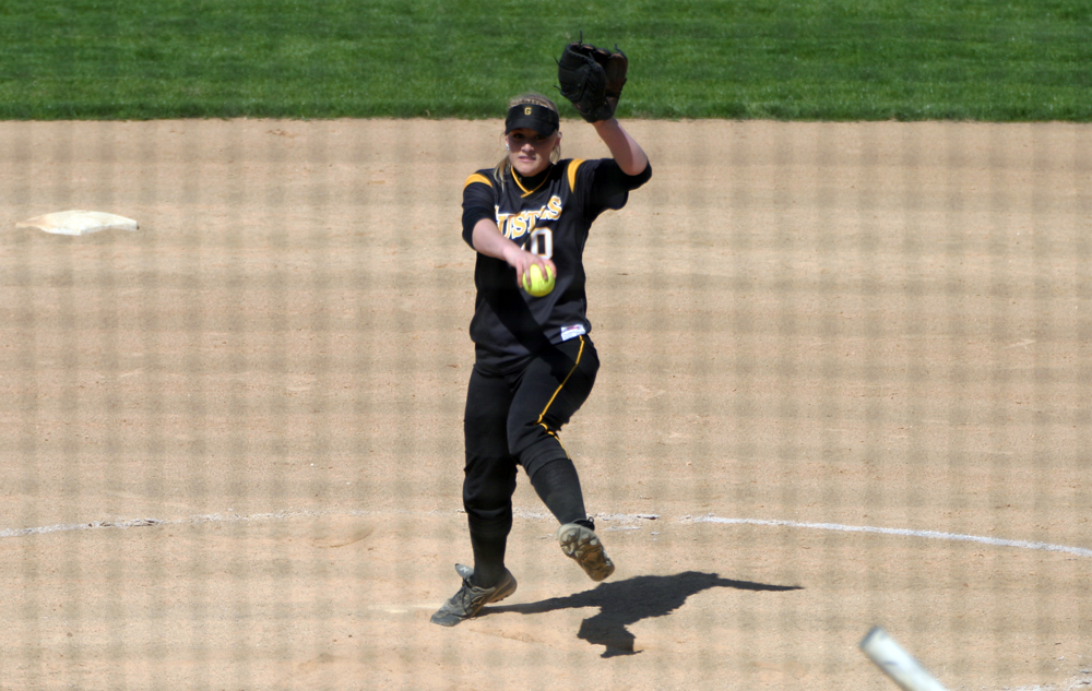 Softball Picks Up Hard Earned Sweep Against Concordia In Home Opener