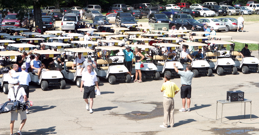 Football Holds 22nd Annual Alumni Golf Tournament