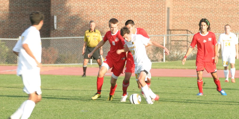 Men’s Soccer Uses Strong First Half To Push Past Saint Mary’s 3-0