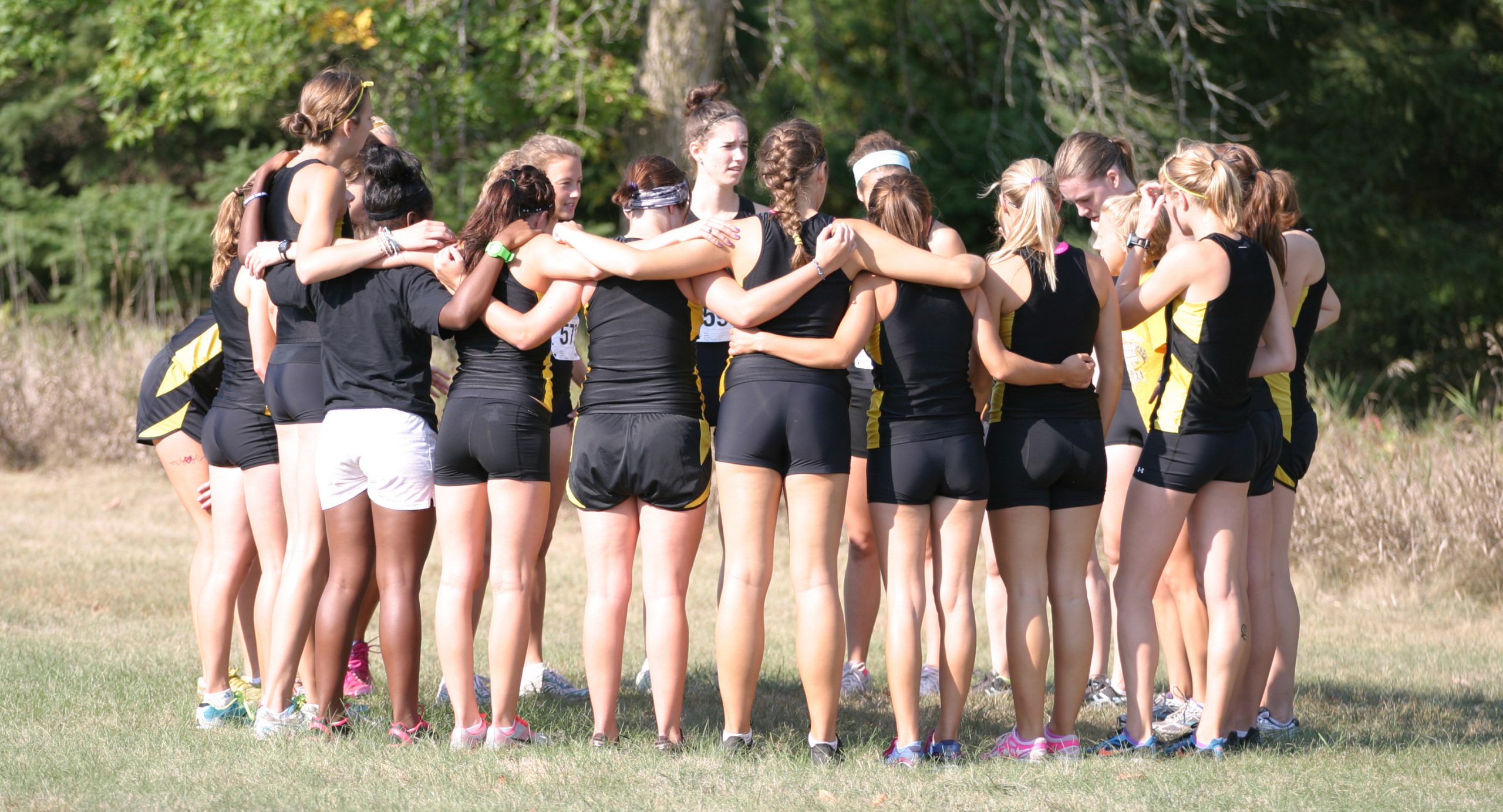 Cross Country Alumni Meet A Success For Current And Former Gusties