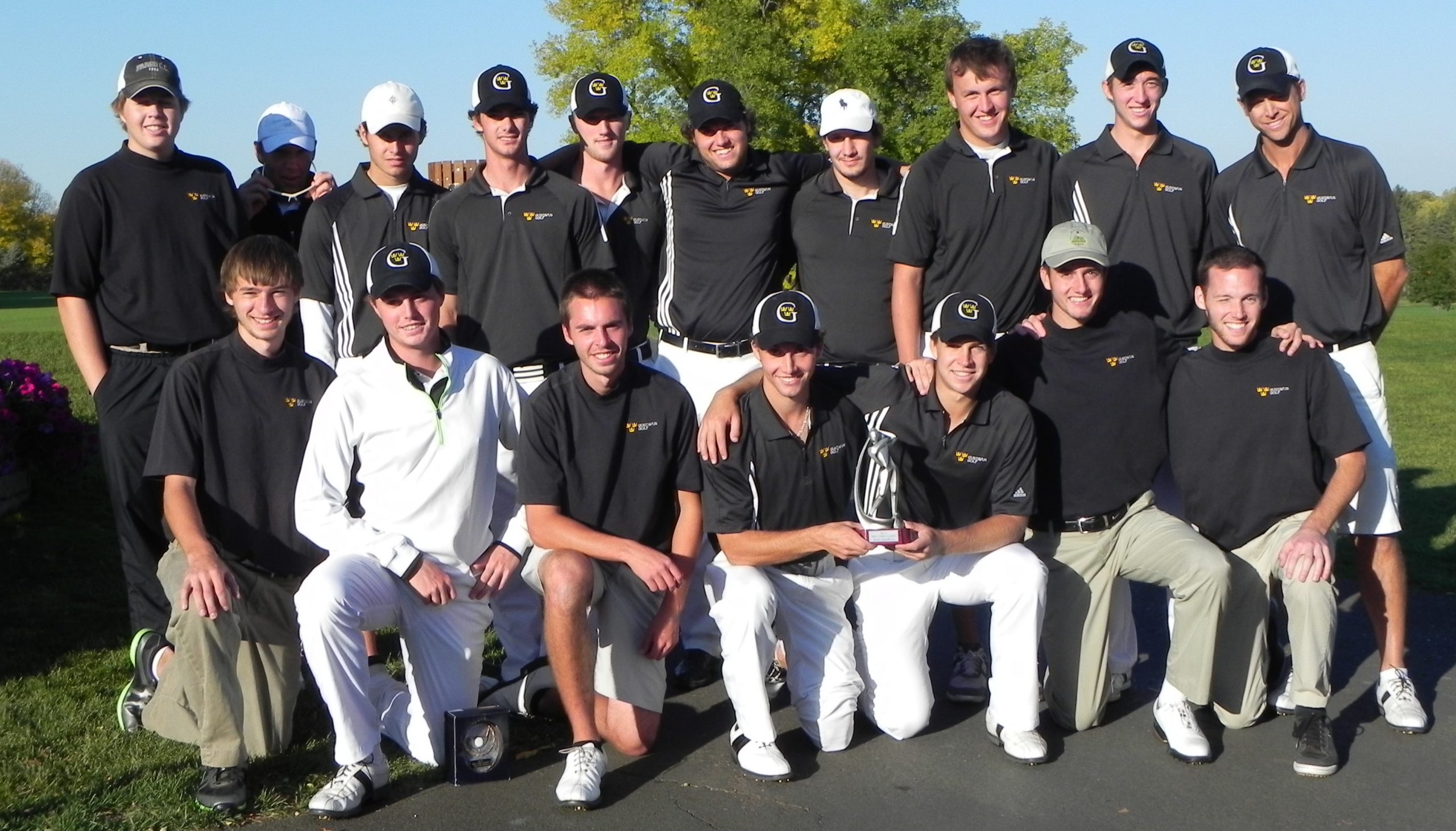 Men’s Golf Steady Throughout, Wins Twin Cities Classic