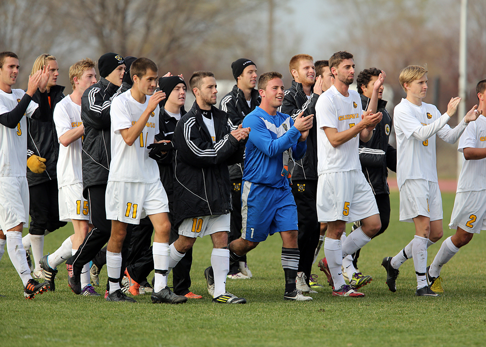 Men’s Soccer Edges St. Thomas 1-0 To Advance To MIAC Playoff Championship