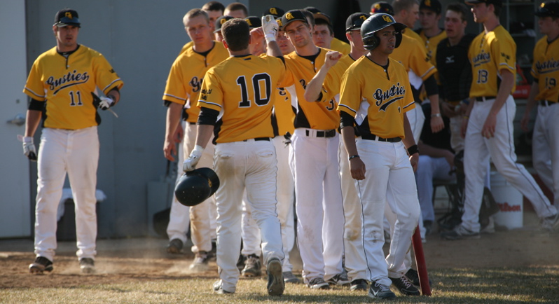 Baseball Suffers First Conference Loss, Drops Two To Concordia 8-7, 18-6