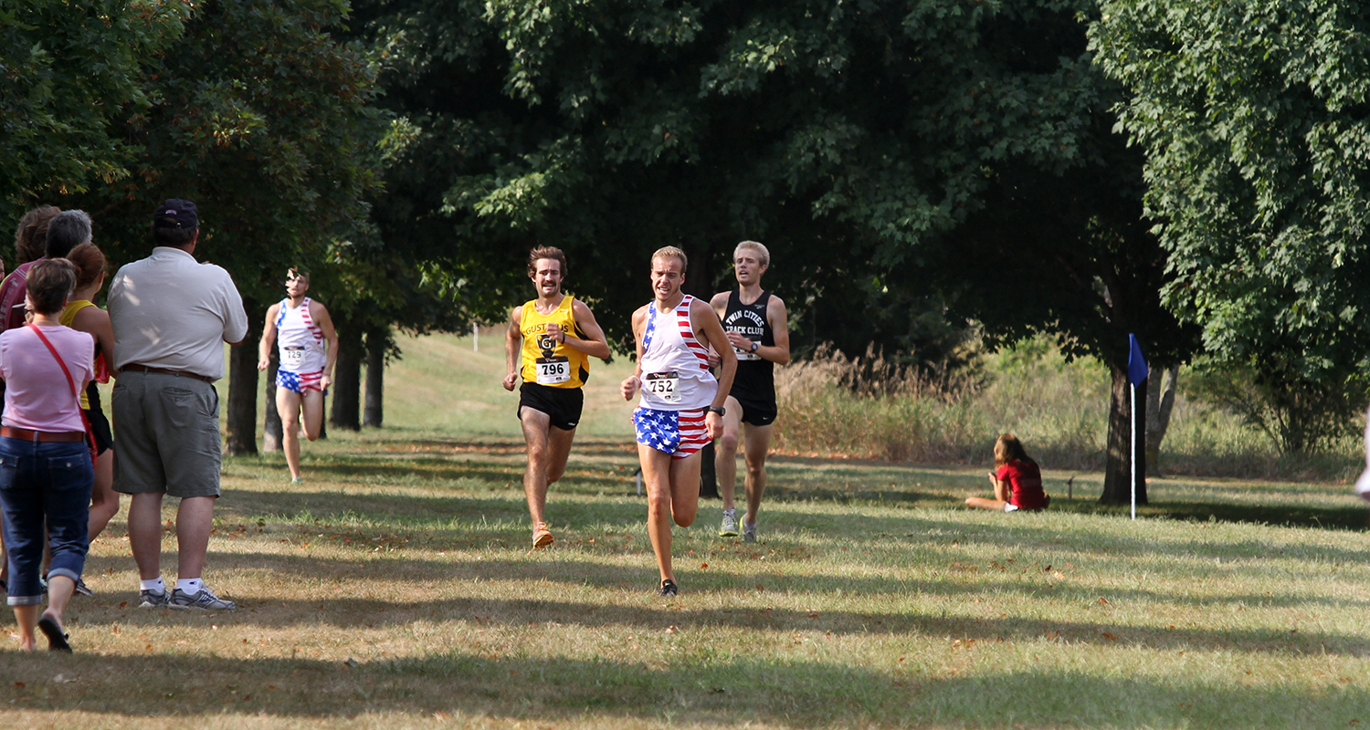 Men’s Cross Country Alumni Meet Ends With Exciting Finish