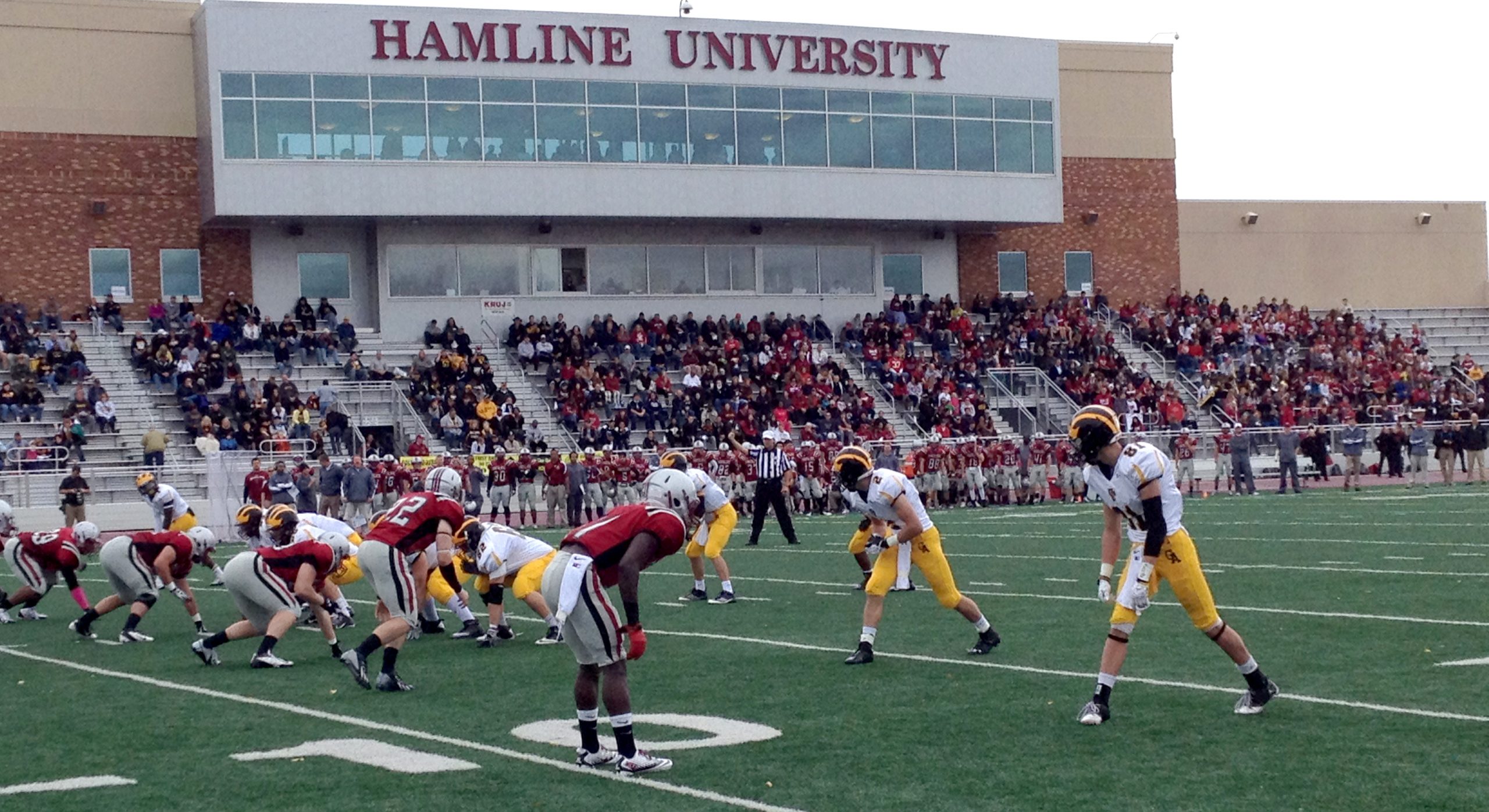 Big First Half Propels Football To 52-7 Win Over Hamline