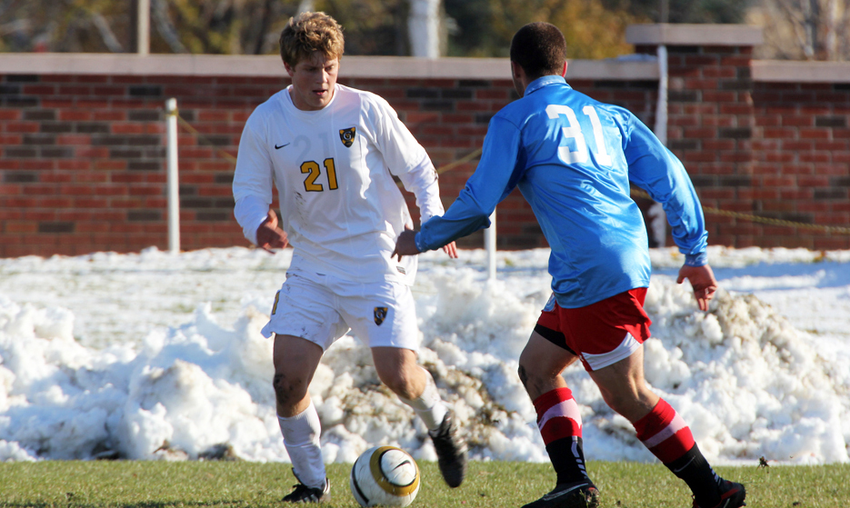 Men’s Soccer Falls To Saint John’s 2-1 In MIAC Playoff Semifinals