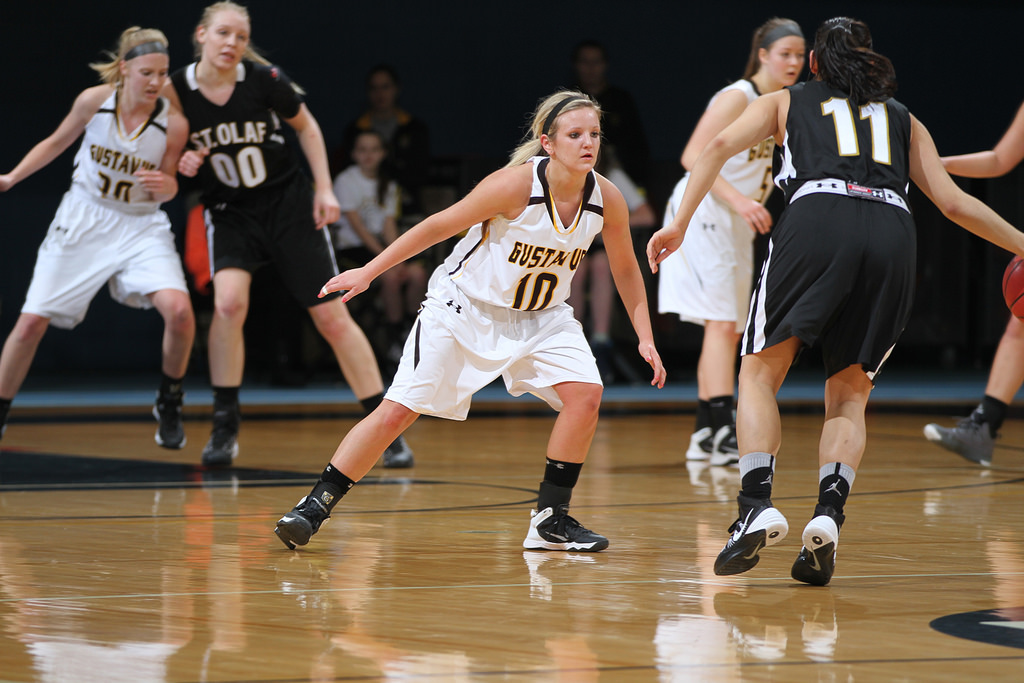 Women’s Basketball Wins Defensive Battle, Beats St. Olaf 58-46