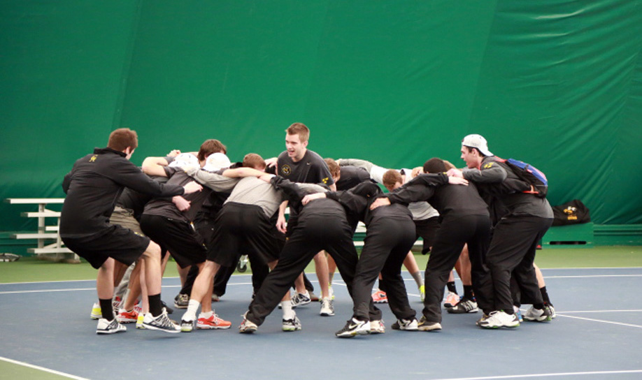 Men’s Tennis Opens Home Schedule With Wins Over UW-Eau Claire, St. Scholastica, Hamline