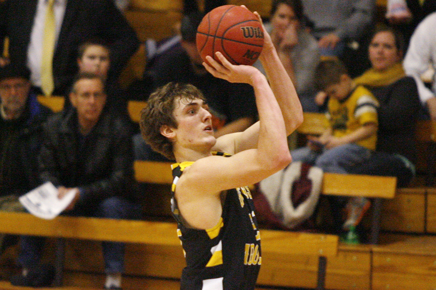 Final Three Minutes Favor Gustavus, Men’s Basketball Earns 68-64 Win Over Bethel