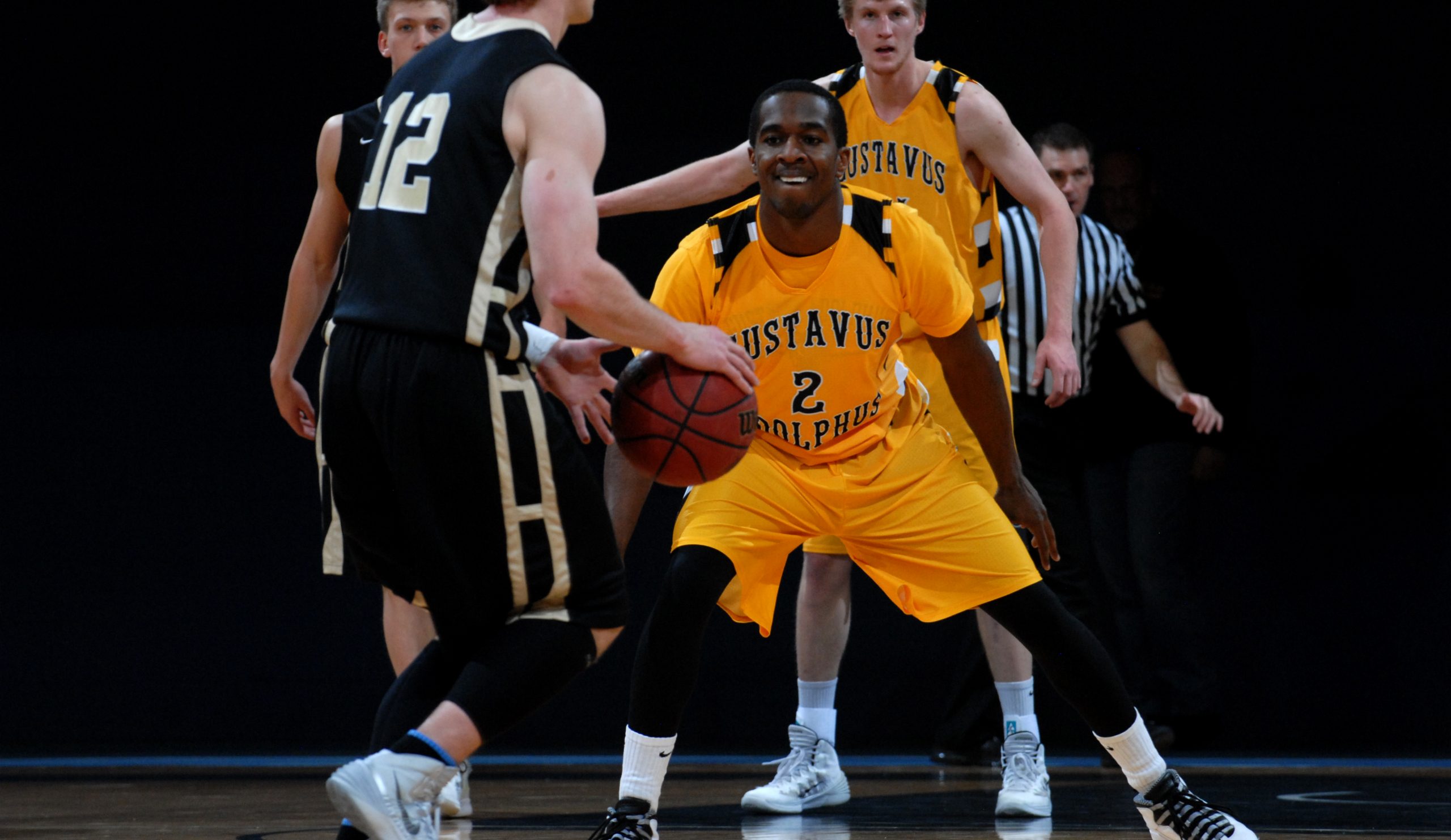 Men’s Basketball Can’t Complete Comeback, Falls 77-72 To St. Olaf