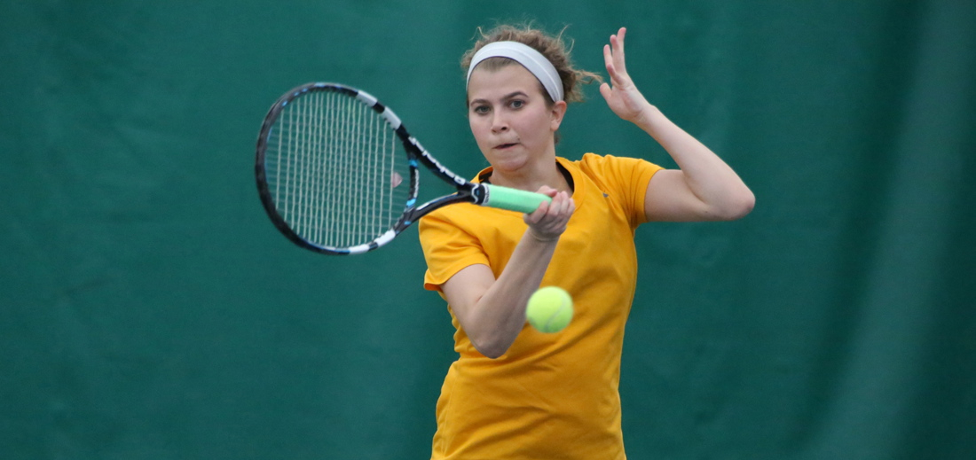 Women’s Tennis Finishes Regular Season With Dramatic 5-4 Win Over St. Thomas