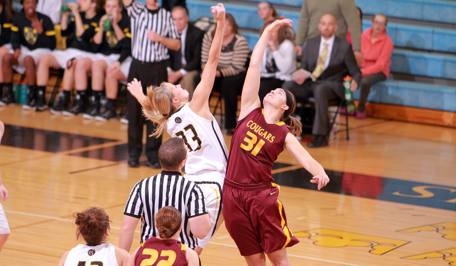 Offense Clicks, Women’s Basketball Defeats Minnesota Morris 82-67