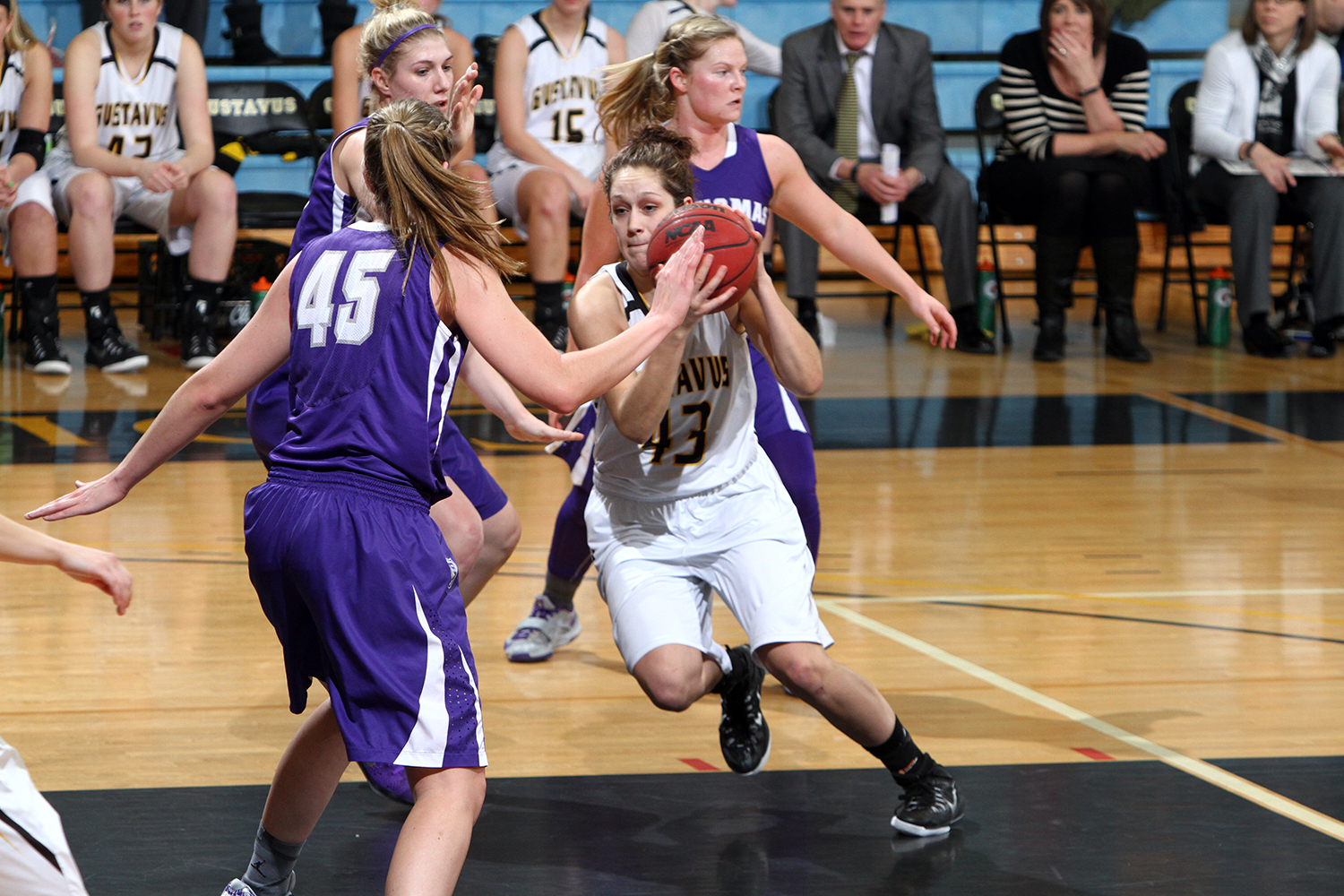 Women’s Basketball Can’t Recover From Slow Start, Falls 62-49 To St. Thomas