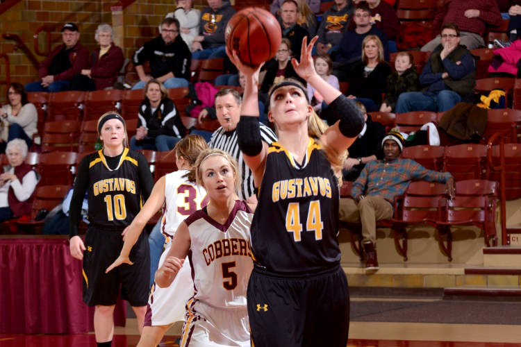 Women’s Basketball Can’t Climb Out Of First Half Hole, Falls 72-59 To Concordia