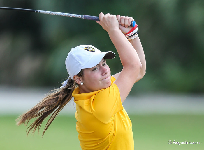 McKenzie Swenson Named MIAC Women’s Golf Athlete-Of-The-Week