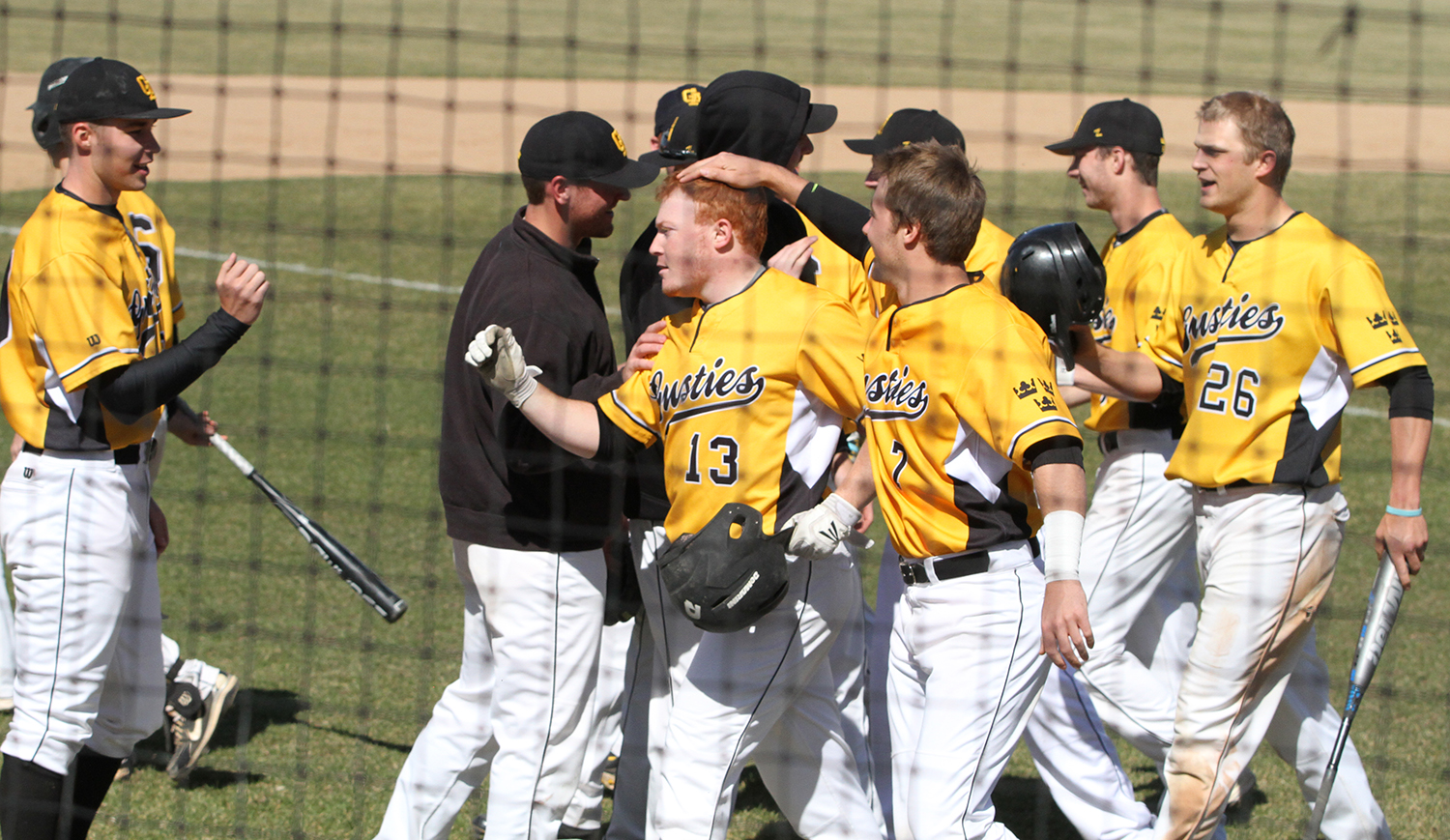 Baseball Earns Non-Conference Sweep Over Martin Luther