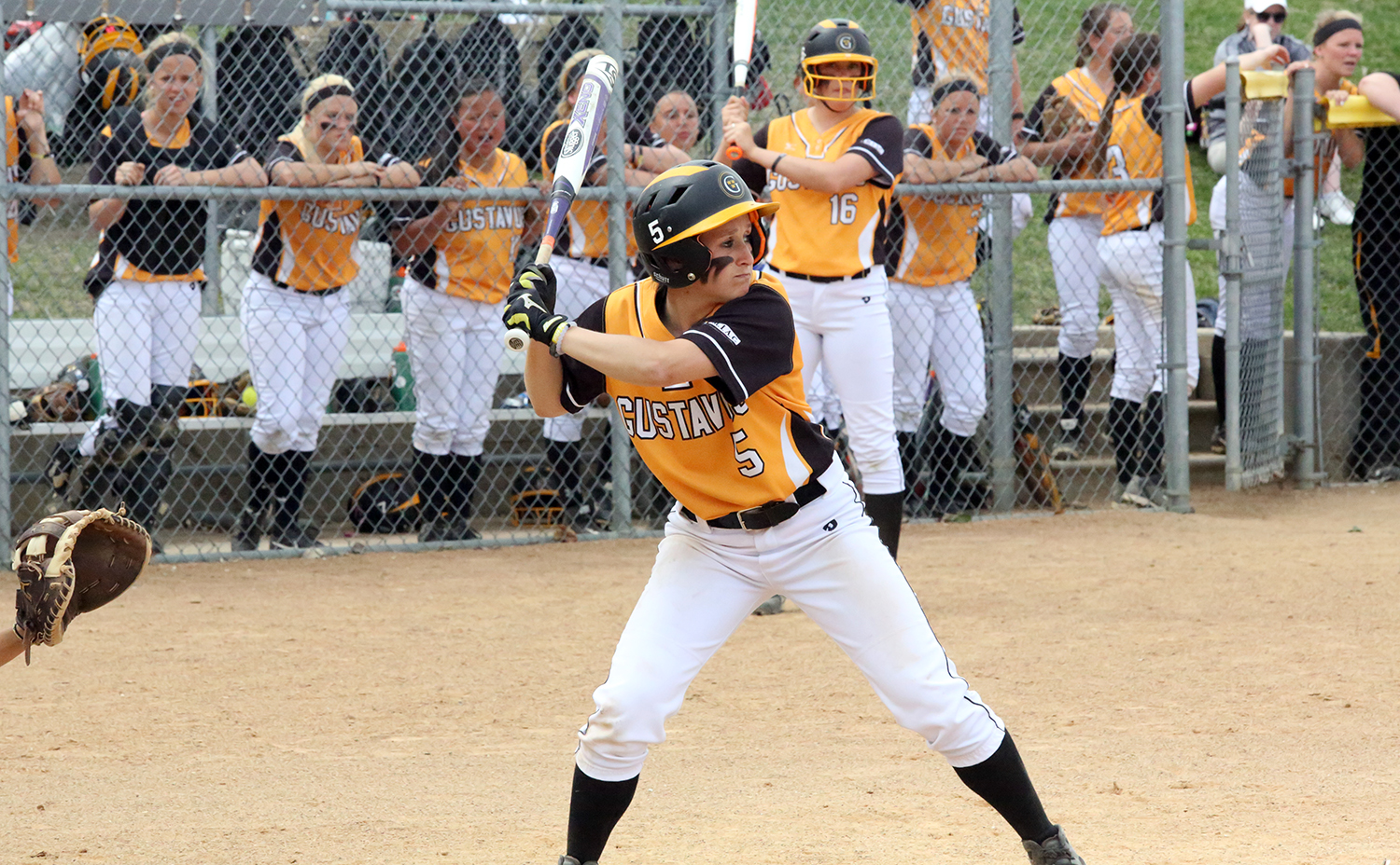 Softball Splits With Bethel, Wins 7-2 In Game One And Falls 7-4 In Game Two