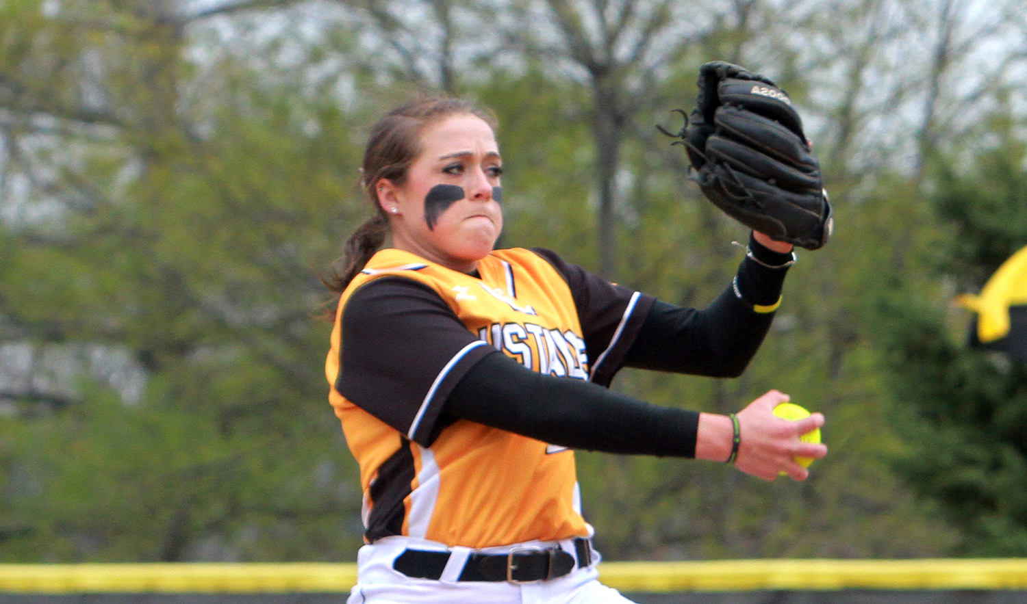 Sarah Rozell Headlines 2015 MIAC Softball Playoffs All-Tournament Team