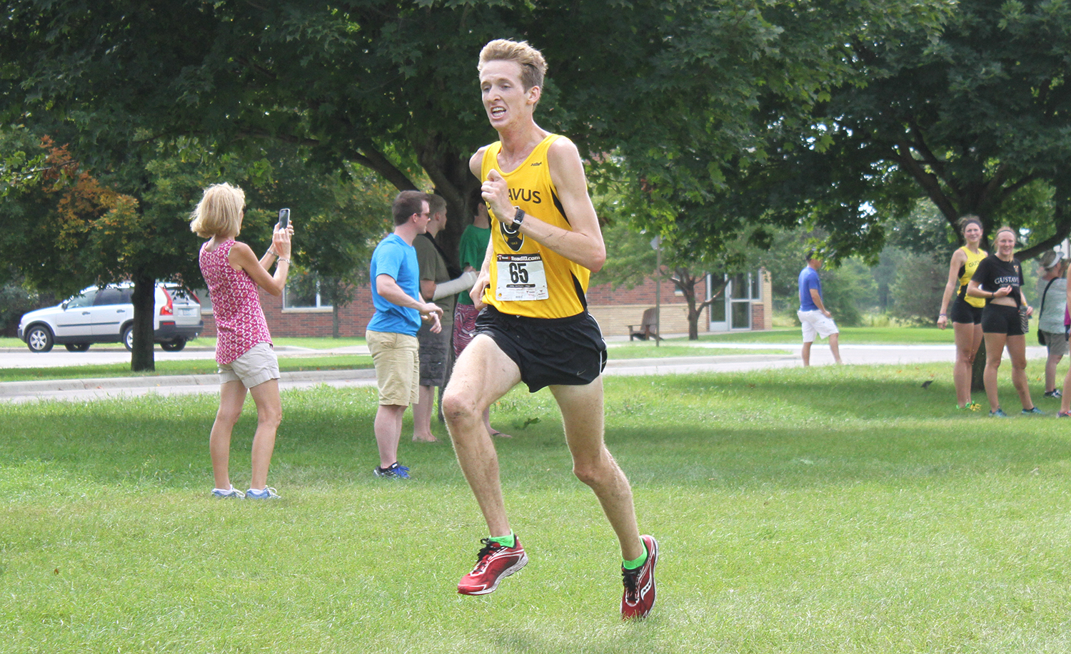 Men’s Cross Country Hold Off Alum, Take Home Alumni Meet Championship