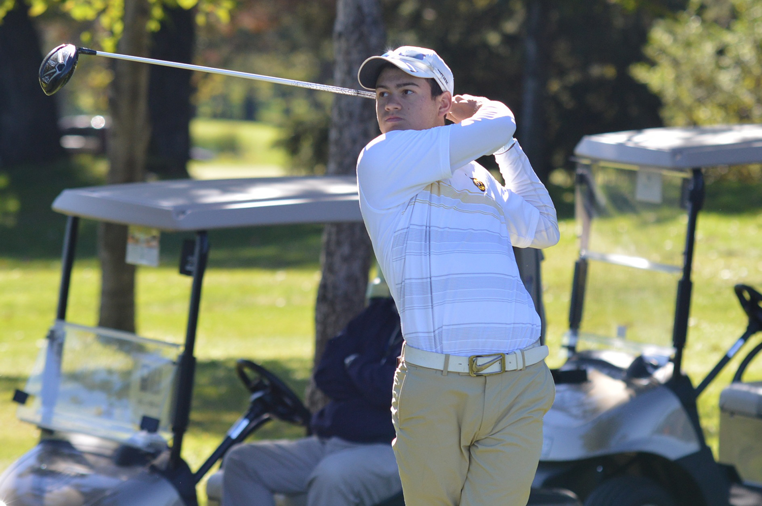 Men’s Golf In Third Place Following Day One At MIAC Championships