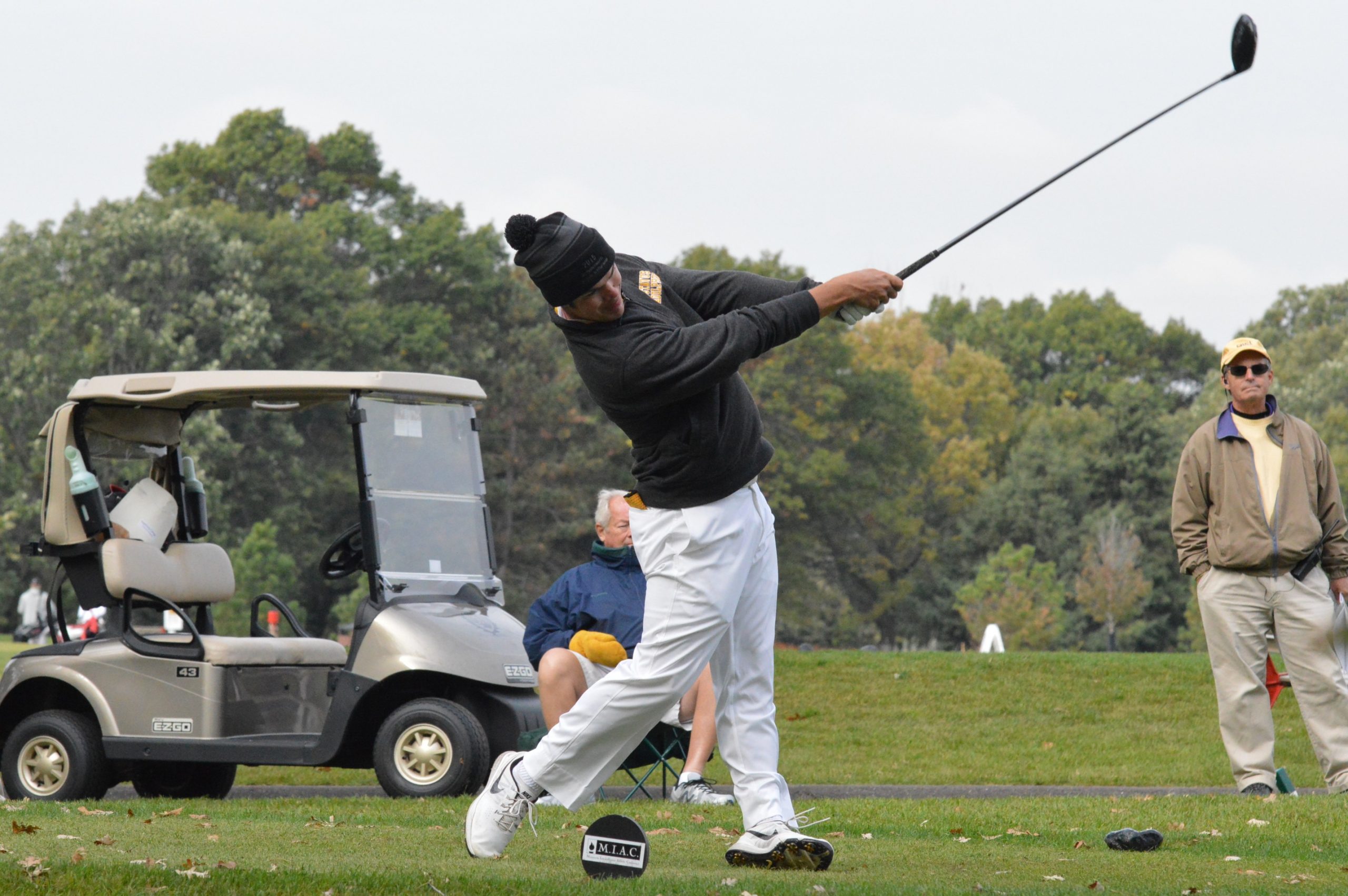 Men’s Golf Ties For Third At MIAC Championships