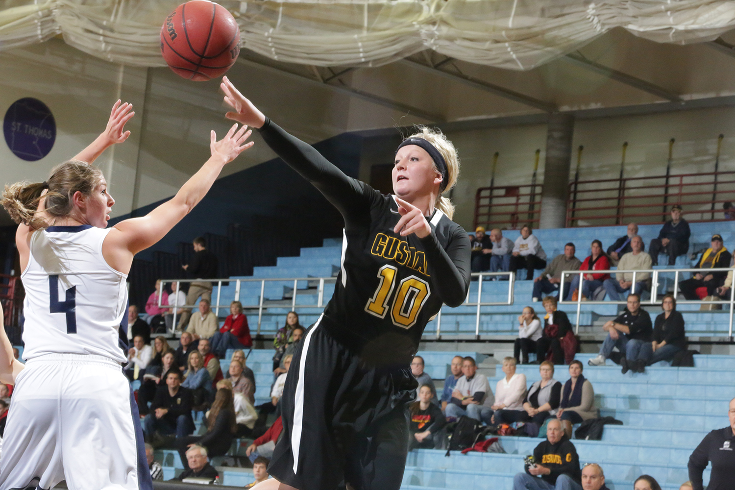 Women’s Basketball Victorious In Home Opener, Defeats UW-Stout 72-67