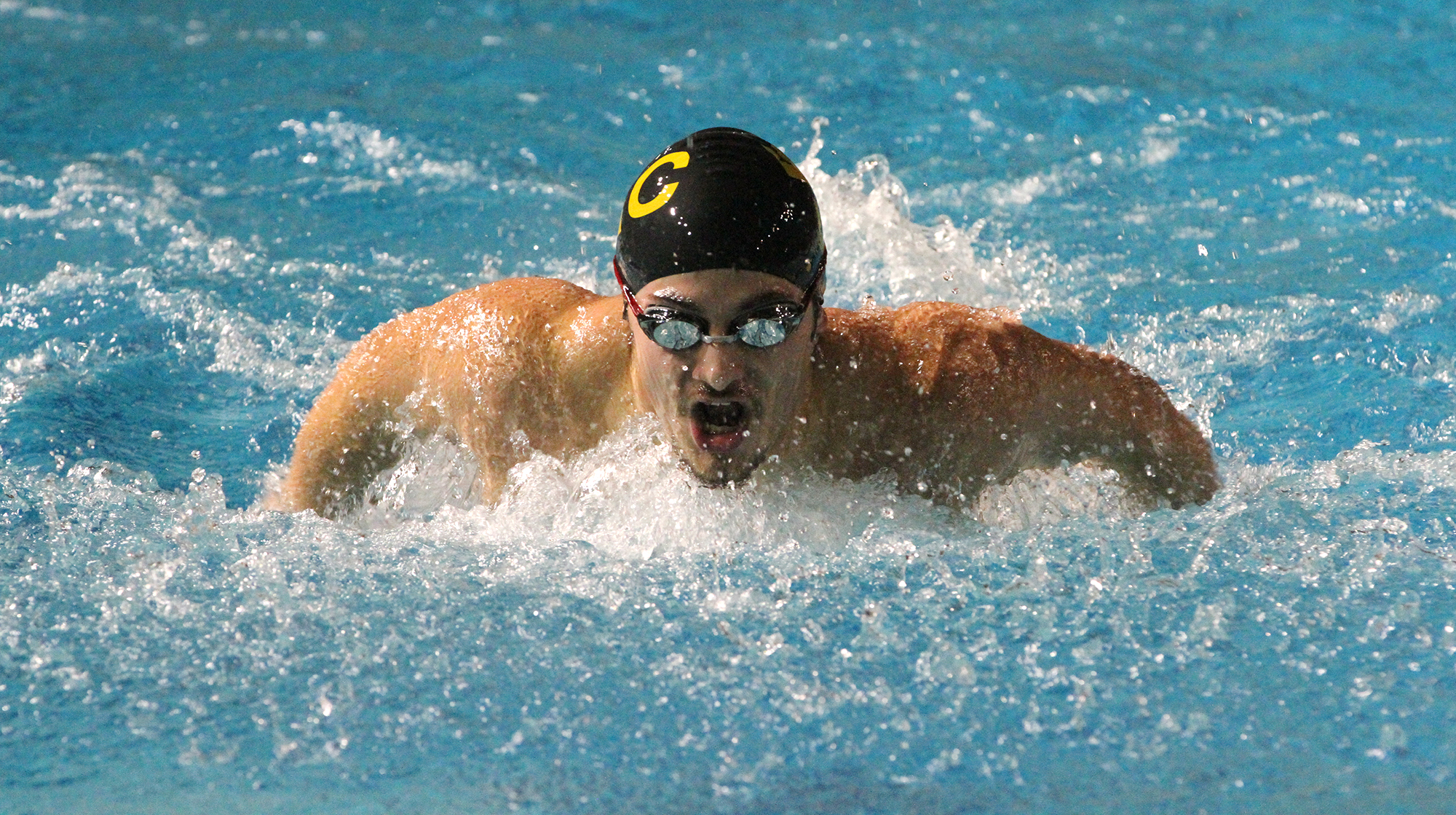 Men’s Swimming & Diving Drops Dual To Carleton 182-106