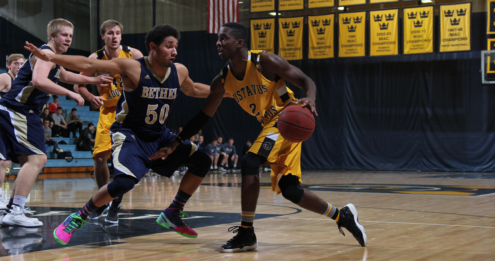 Men’s Basketball Wins Third Straight, Defeats Bethel 82-75