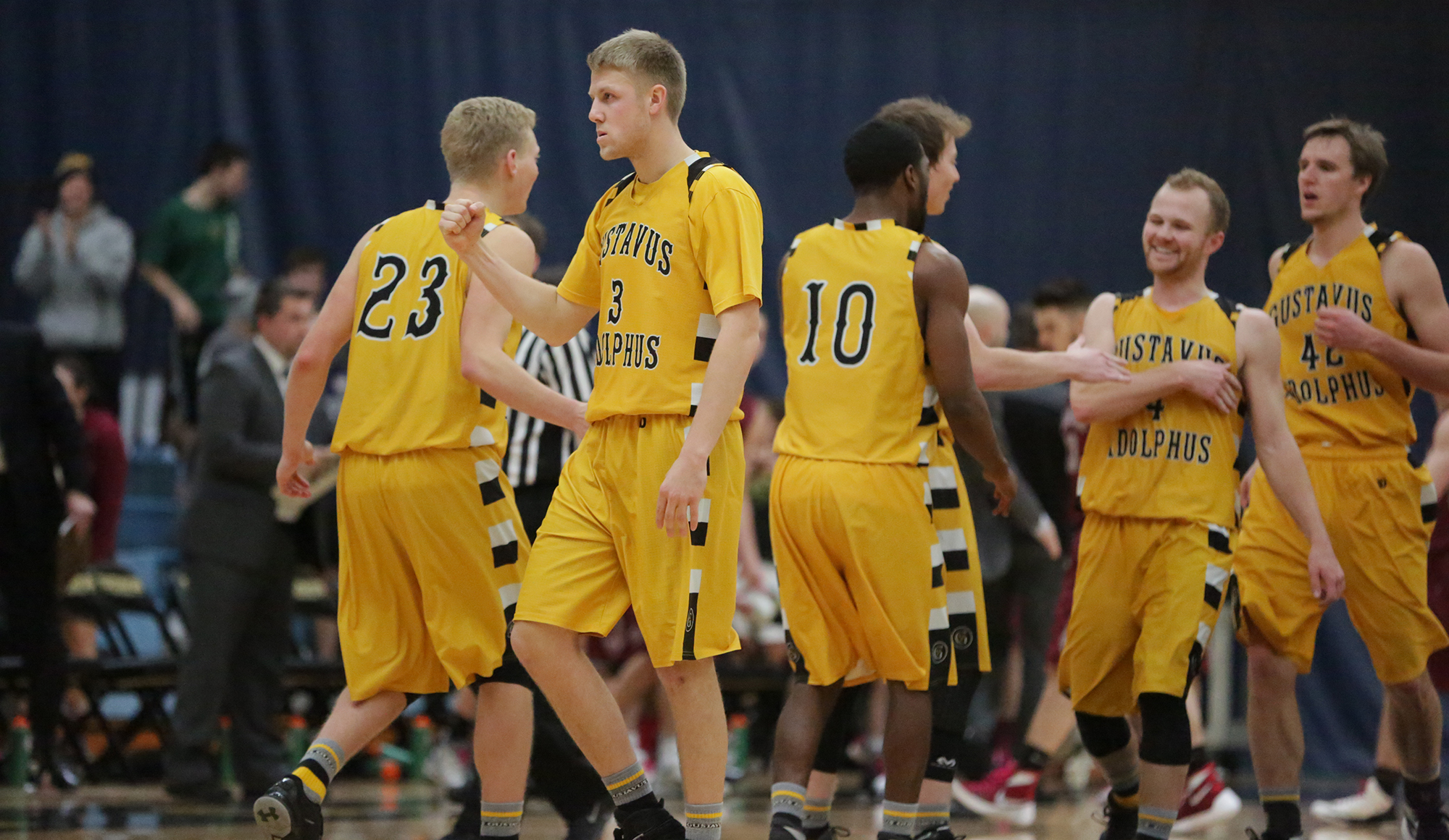 Men’s Basketball Erases 20-Point Deficit, Defeats Hamline 101-91 In Overtime