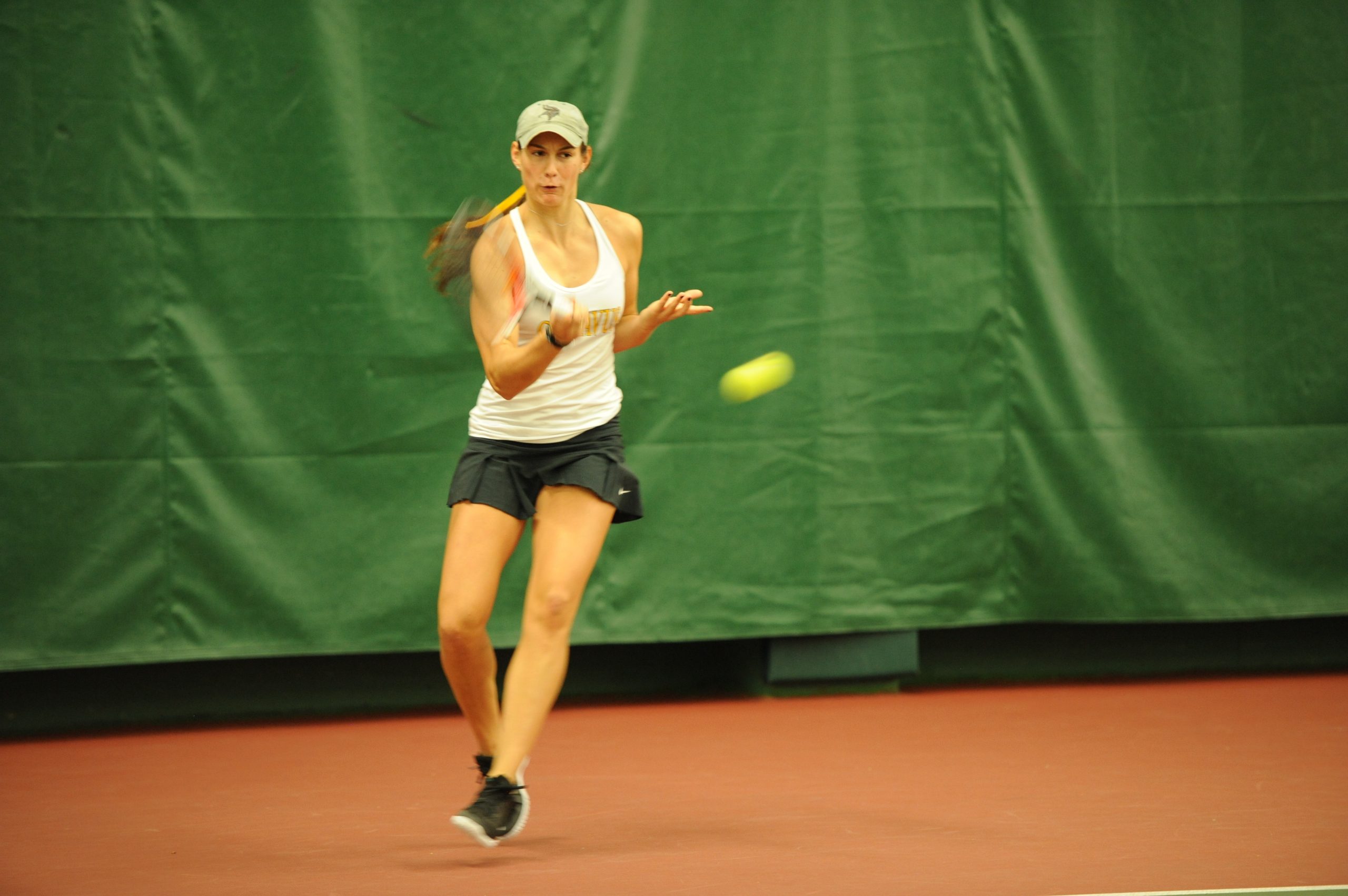 Women’s Tennis Goes 1-1 On Day 1 Of Midwest Invite