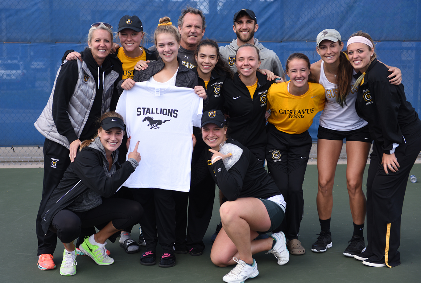 Women’s Tennis Blanks Macalester 9-0 To Claim Second Straight MIAC Title