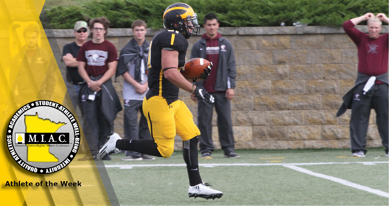 Karim Ortiz Named MIAC Fooball Offensive Player Of The Week