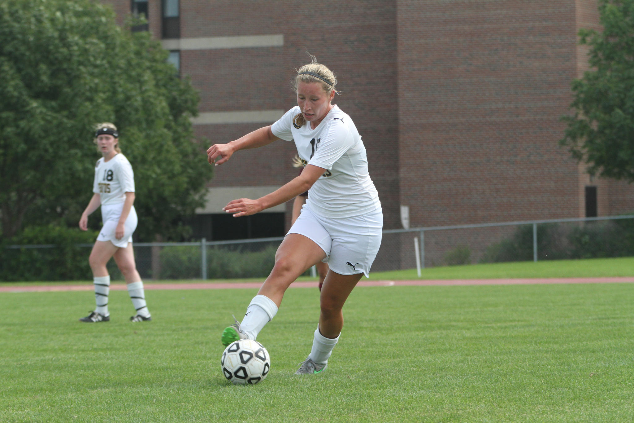 Women’s Soccer Wins Big Over Crown College 8-0