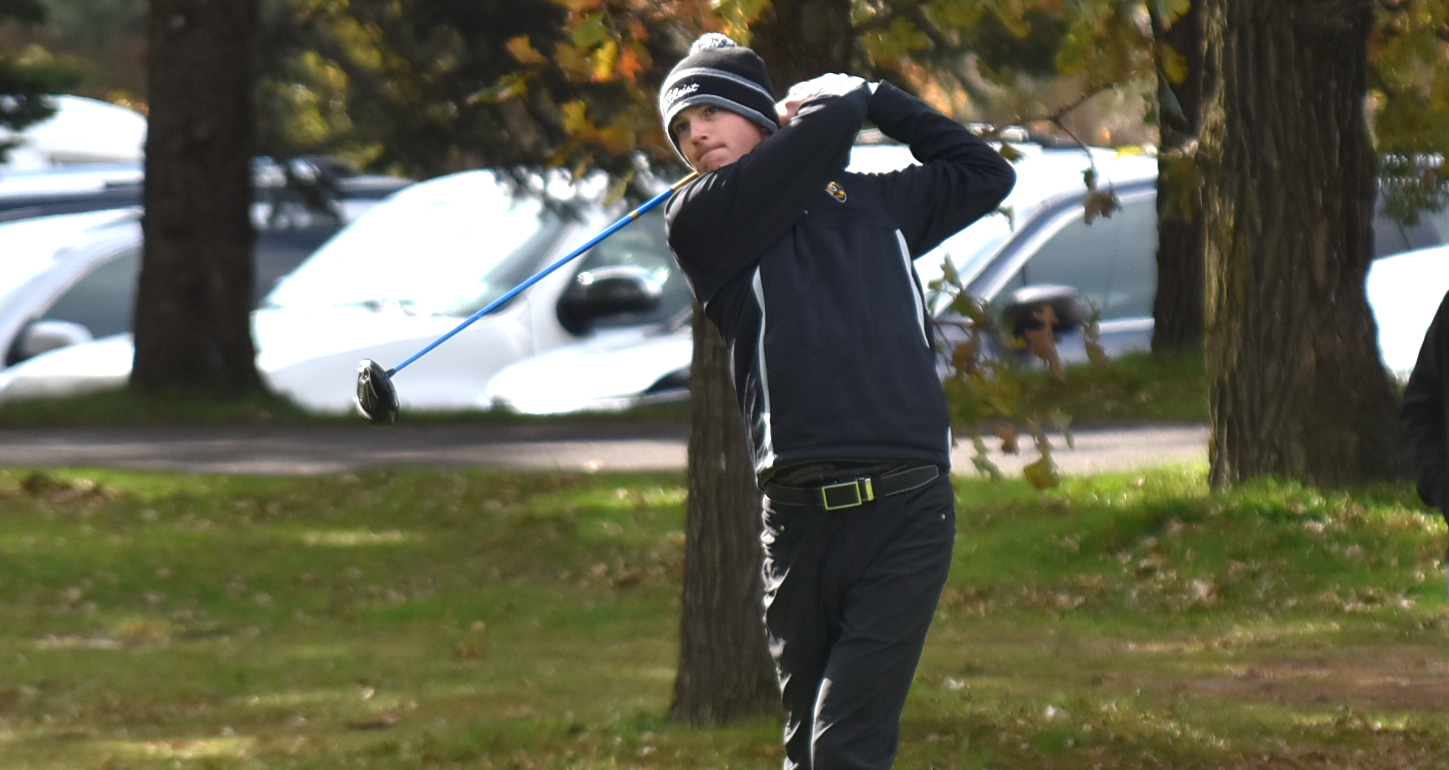 Men’s Golf Holds Lead At MIAC Championships After Round One