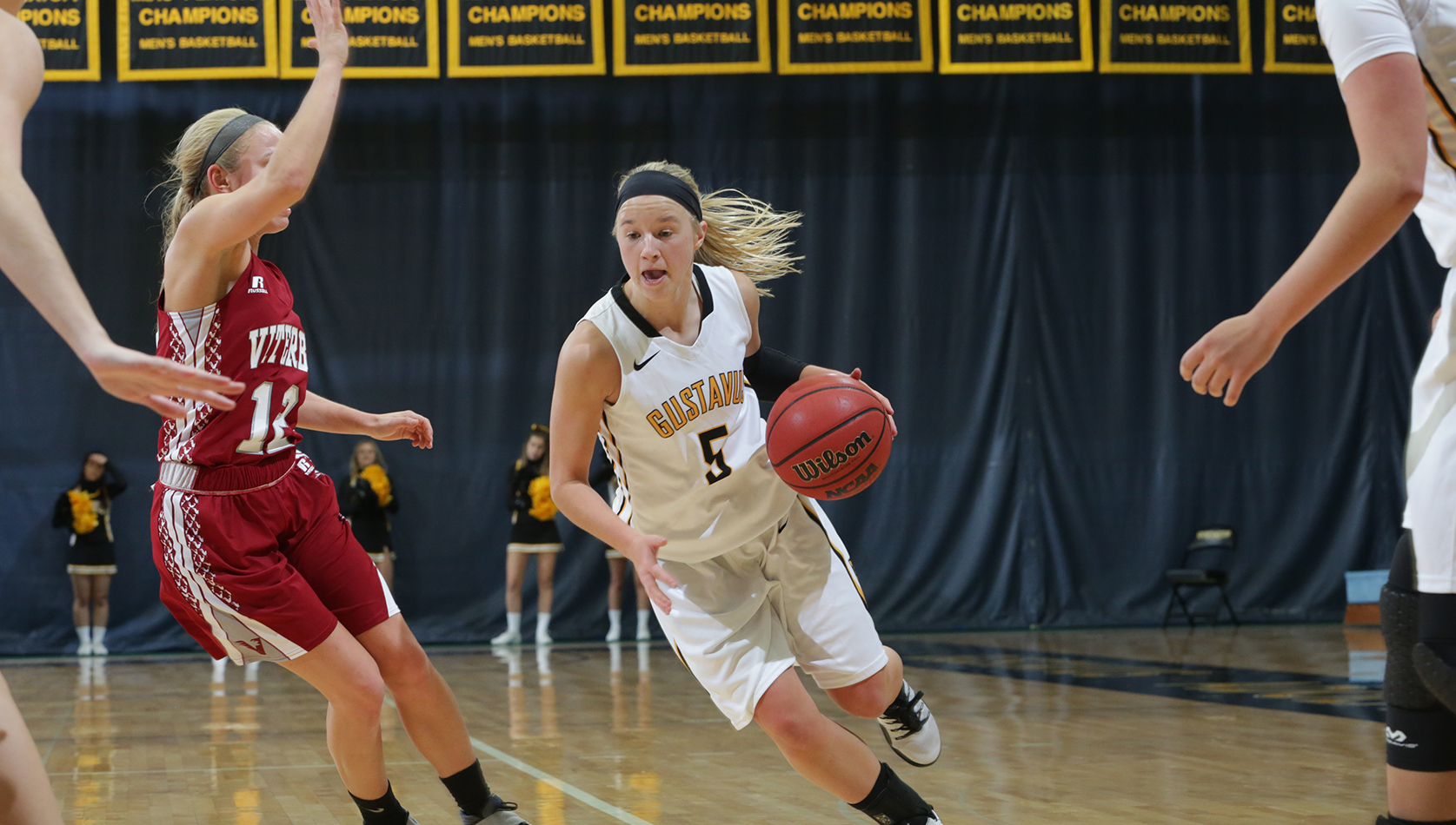 Gustie Women’s Basketball Upends Viterbo, 67-30