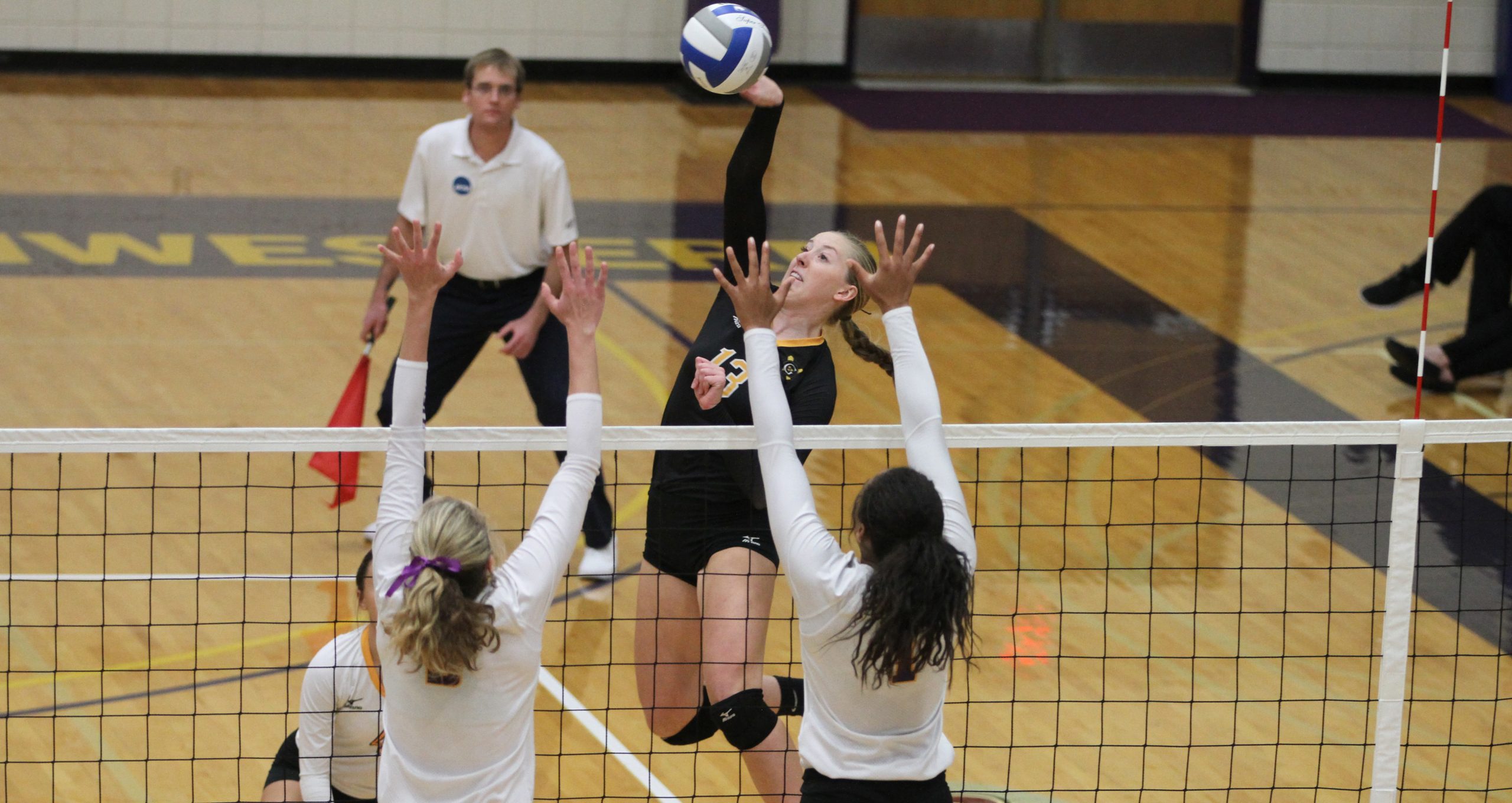 Volleyball’s Season Ends With Loss To Defending Champ Cal Lutheran