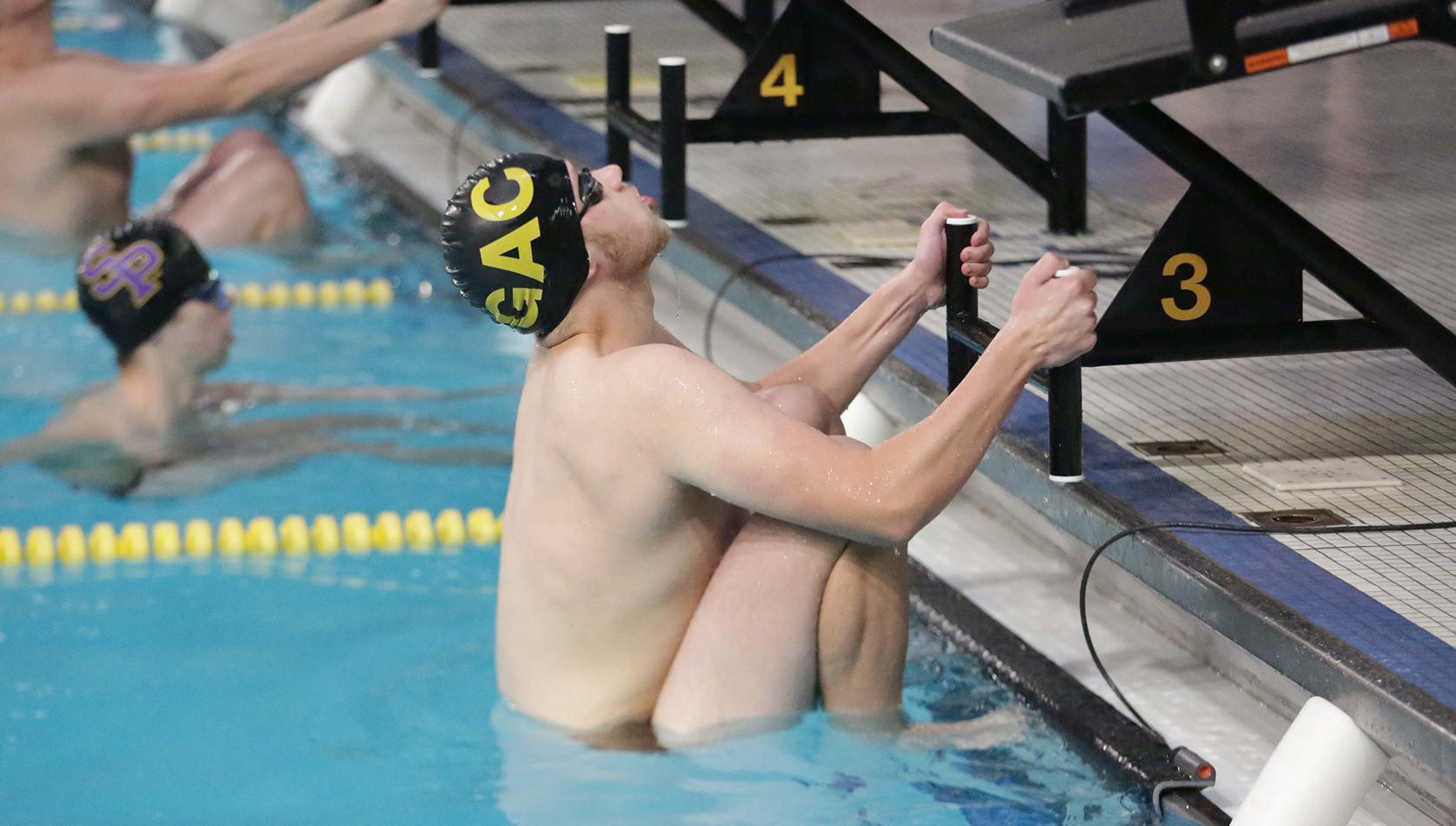 Men’s Swimming And Diving Prevails Over St. Olaf