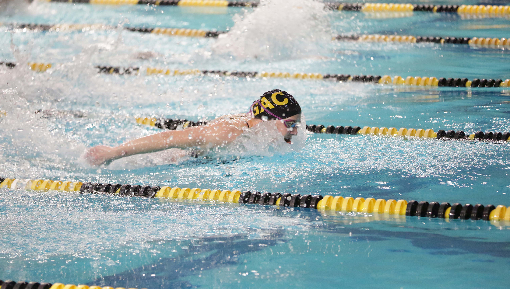 Women’s Swimming And Diving Defeats St. Olaf