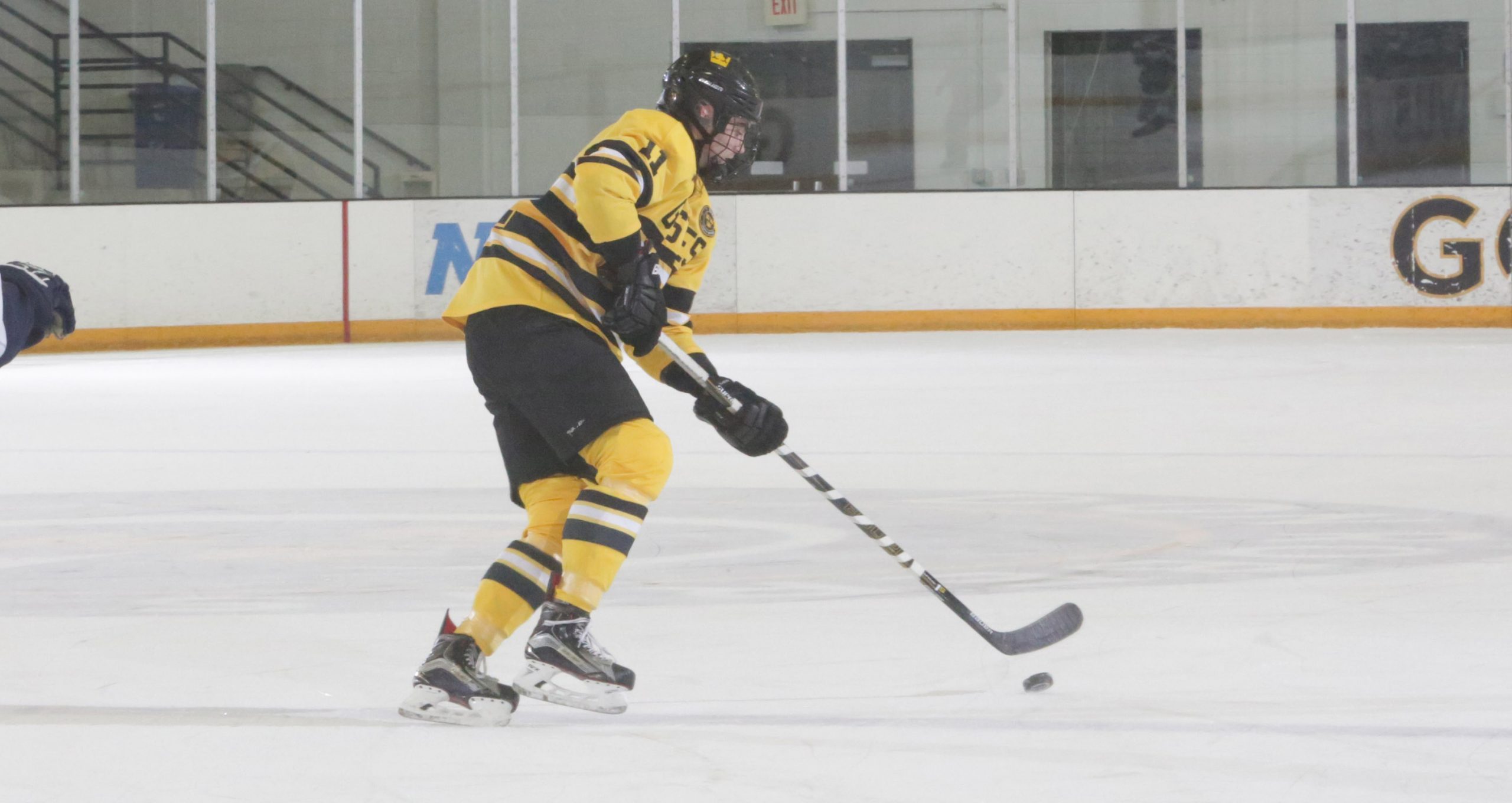 Men’s Hockey Drops Final Non Conference Game Of Season At UW-River Falls