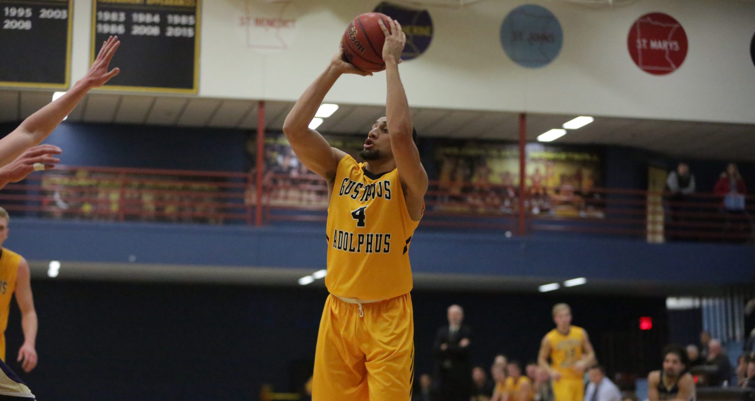 Men’s Basketball Downed 77-60 At Hamline