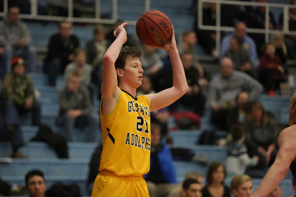 Men’s Basketball Loses 79-60 At Carleton