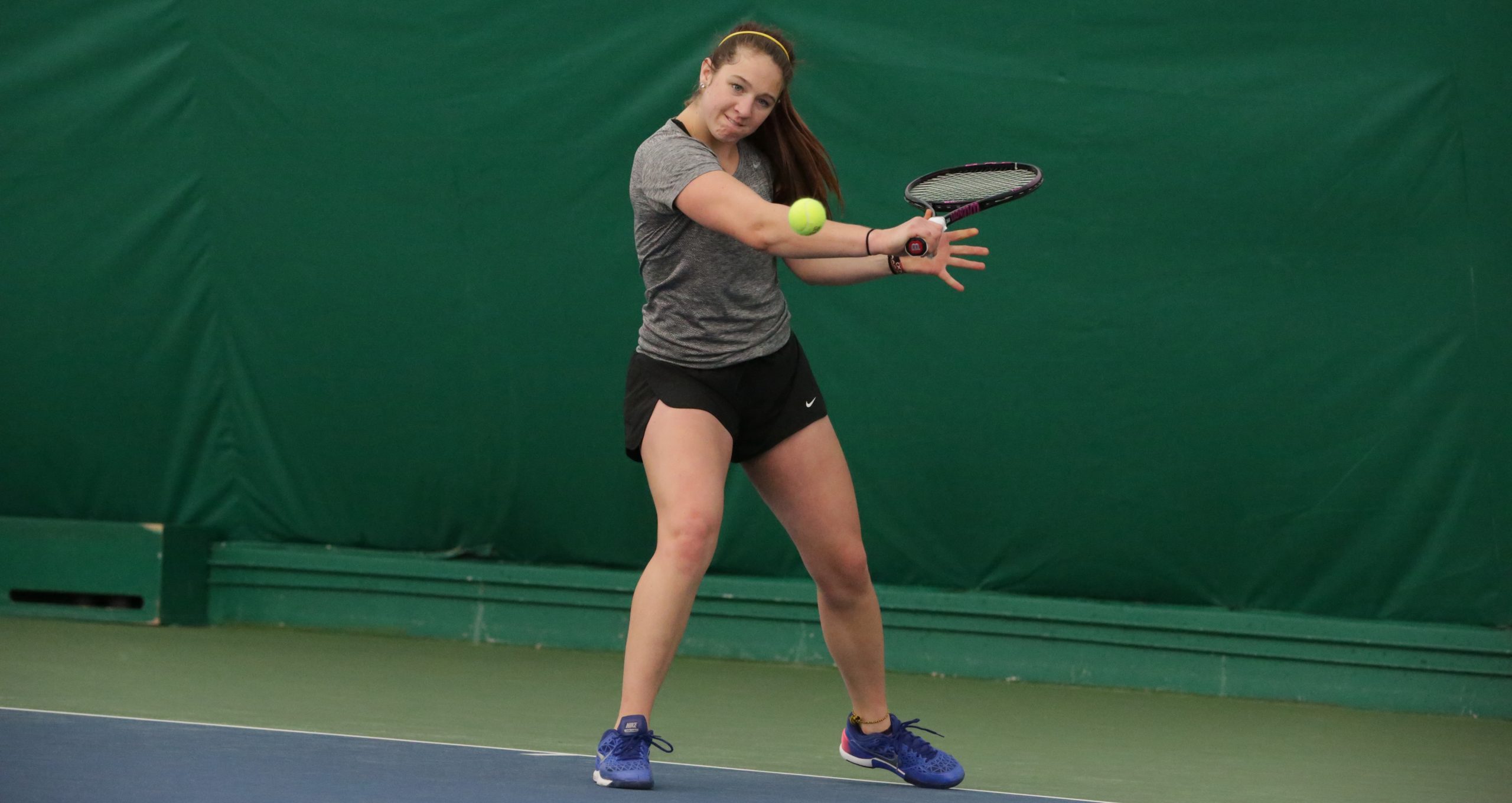 Women’s Tennis Sweeps Bethel 9-0