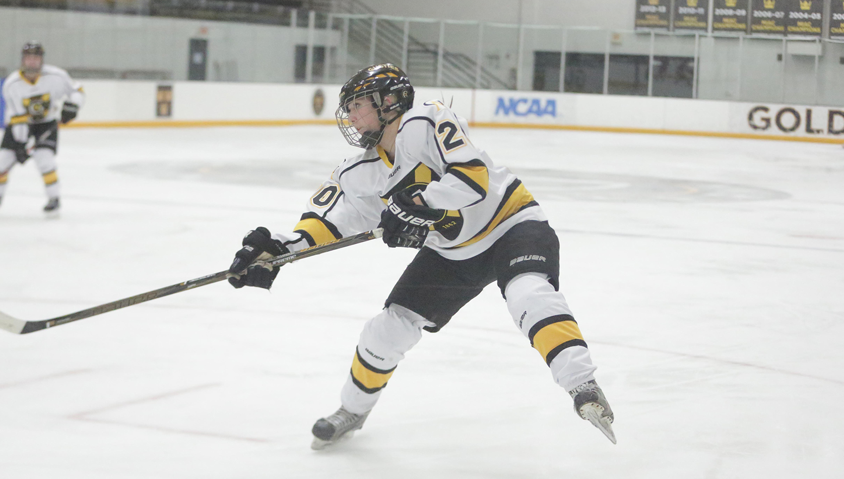 Women’s Hockey Sweeps Bethel With 3-0 Shutout