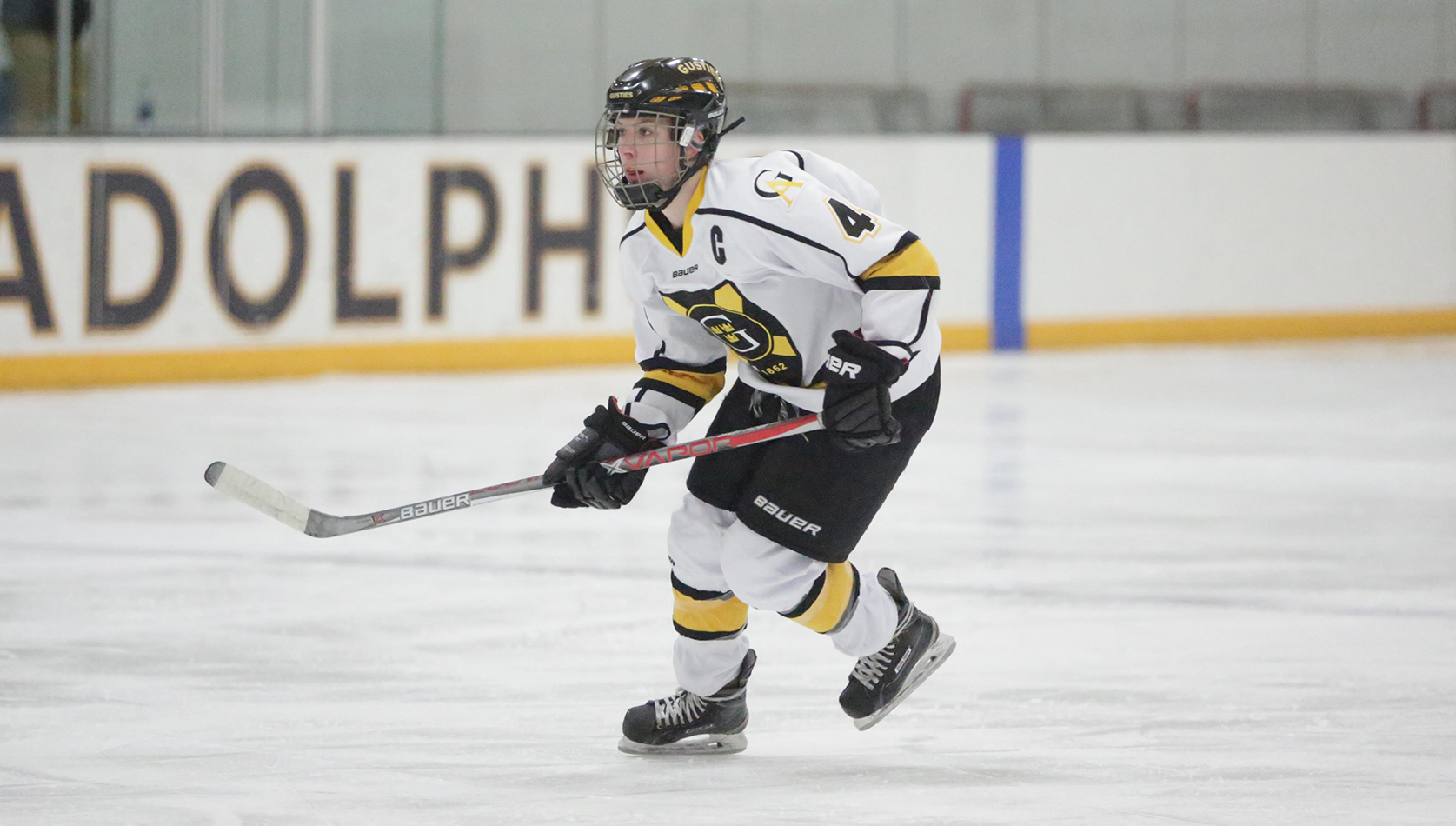 Women’s Hockey Defeats Bethel 4-2 To Take Game One Of Series