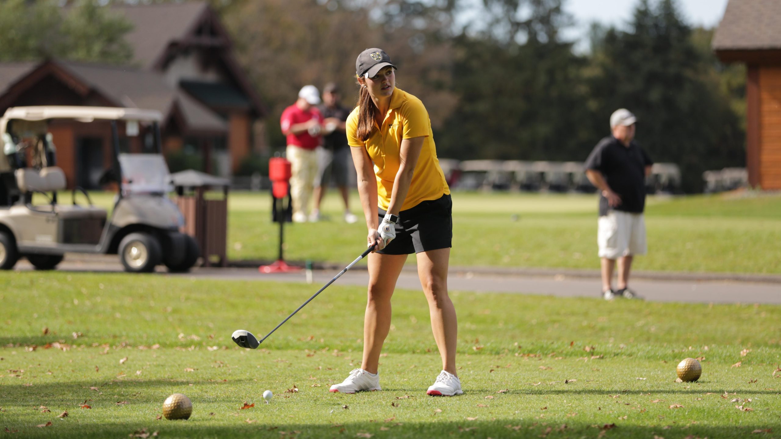 Women’s Golf Sits In Second After Day One Of Bethel Royal Match