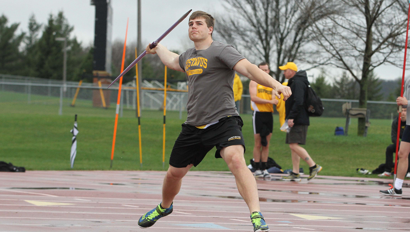 Men’s Track And Field Takes Third At MIAC Outdoor Championships