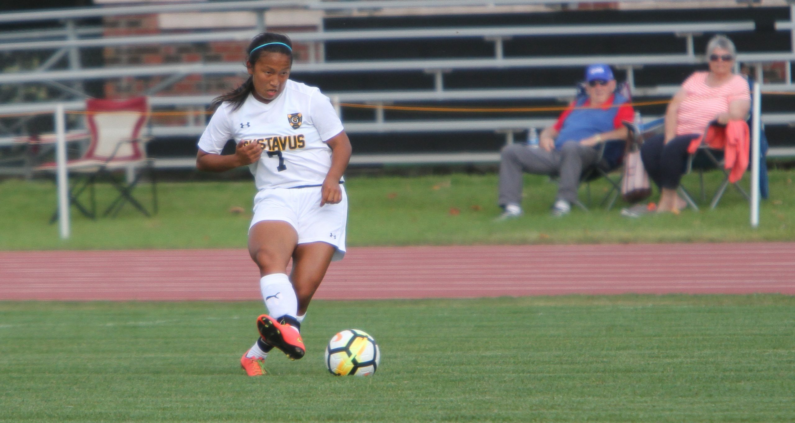 Women’s Soccer Scores Three First Half Goals In Victory At St. Olaf